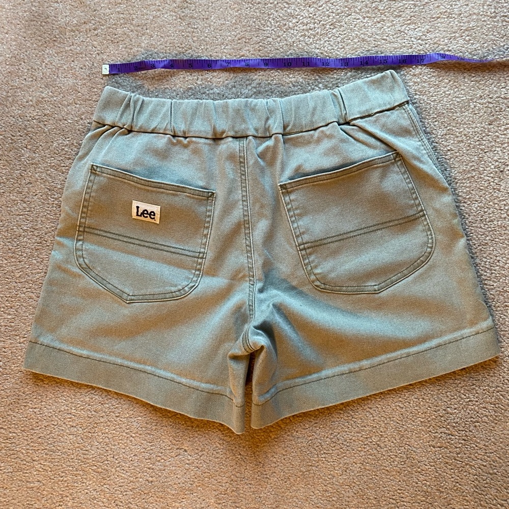 Lee High Rise Relaxed Olive Green Shorts Size 12